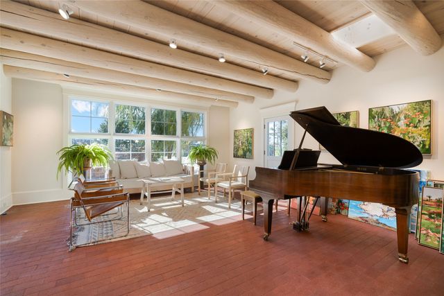 1888 Moonlight Drive, Santa Fe, NM 87505