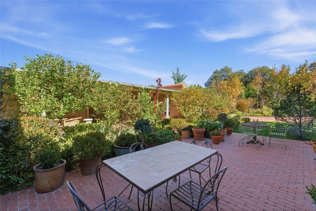 1888 Moonlight Drive, Santa Fe, NM 87505