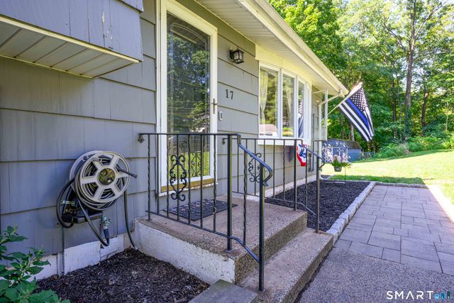 17 Julius Drive, East Haven, CT 06513