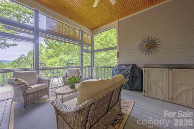 329 Mountain Crest Drive, Hendersonville, NC 28739
