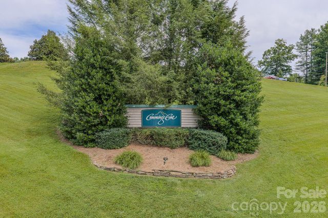 329 Mountain Crest Drive, Hendersonville, NC 28739