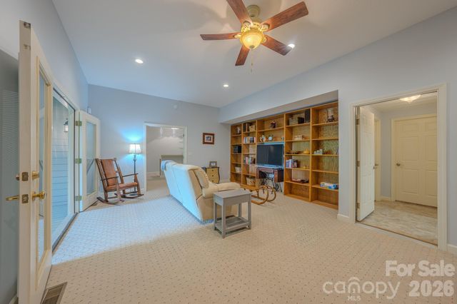 329 Mountain Crest Drive, Hendersonville, NC 28739