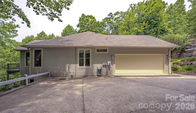 329 Mountain Crest Drive, Hendersonville, NC 28739