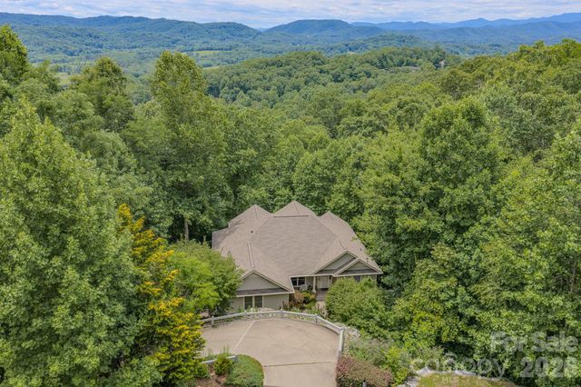329 Mountain Crest Drive, Hendersonville, NC 28739