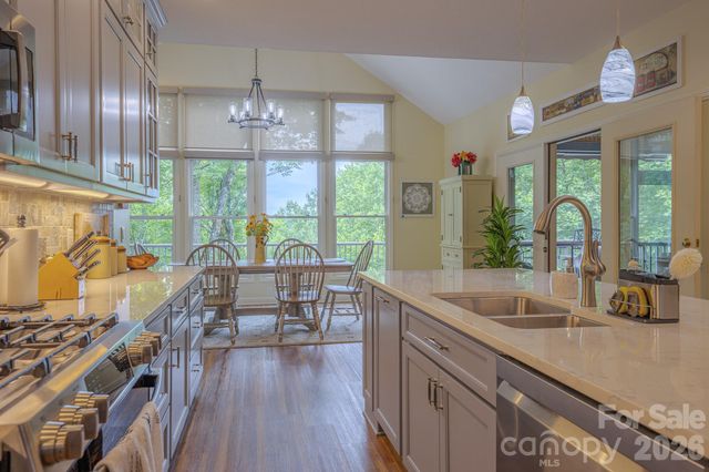 329 Mountain Crest Drive, Hendersonville, NC 28739