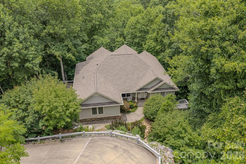329 Mountain Crest Drive, Hendersonville, NC 28739