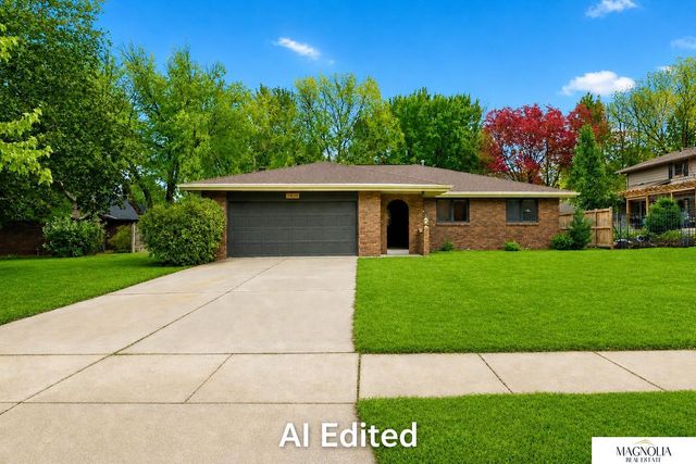 5800 Berkeley Drive, Lincoln, NE 68512