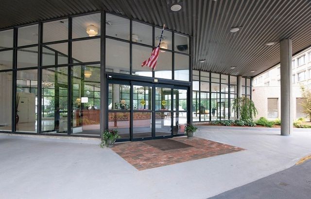 250 Hammond Pond Parkway 812S, Newton, MA 02467