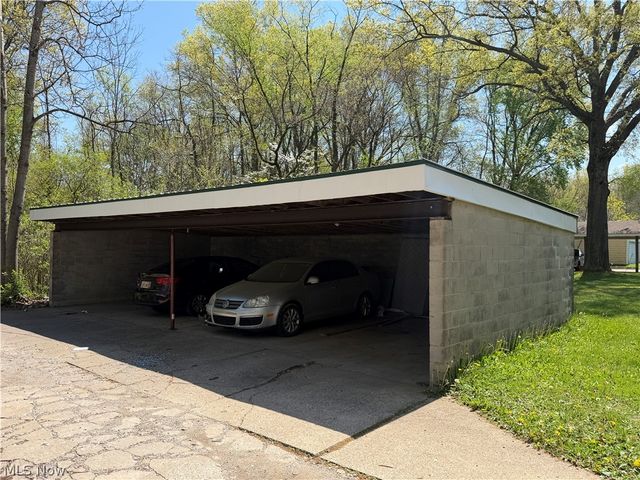 223 Kendall Avenue, Campbell, OH 44405