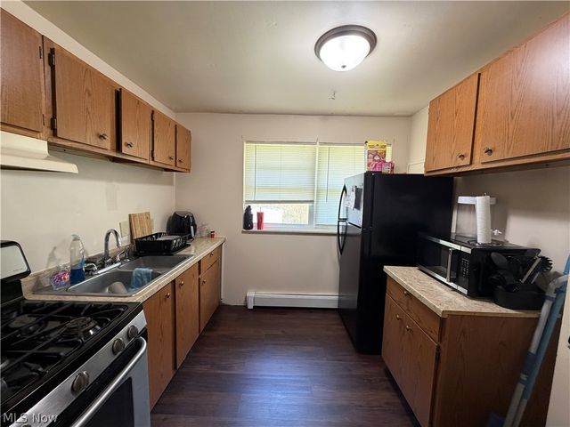 223 Kendall Avenue, Campbell, OH 44405