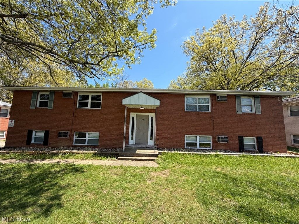 223 Kendall Avenue, Campbell, OH 44405
