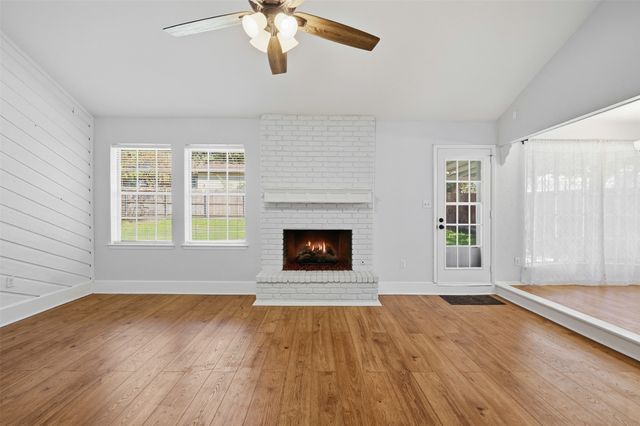 5917 Pleasant Hill Drive, Arlington, TX 76016