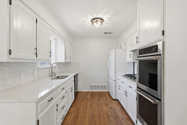 5917 Pleasant Hill Drive, Arlington, TX 76016