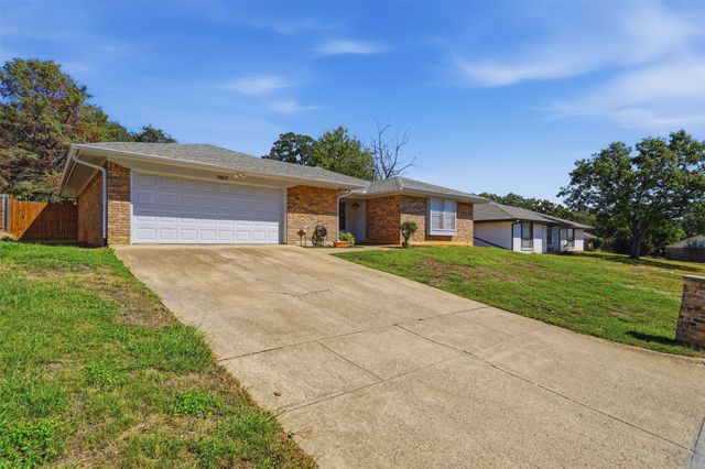 5917 Pleasant Hill Drive, Arlington, TX 76016