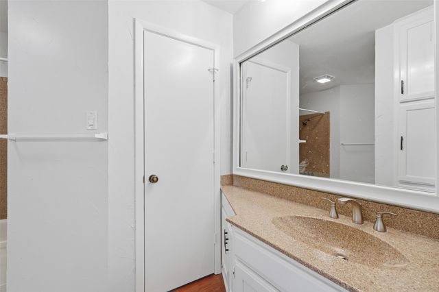 5917 Pleasant Hill Drive, Arlington, TX 76016
