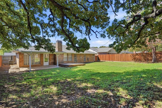 5917 Pleasant Hill Drive, Arlington, TX 76016