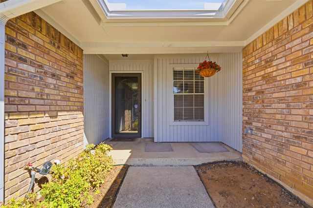 5917 Pleasant Hill Drive, Arlington, TX 76016