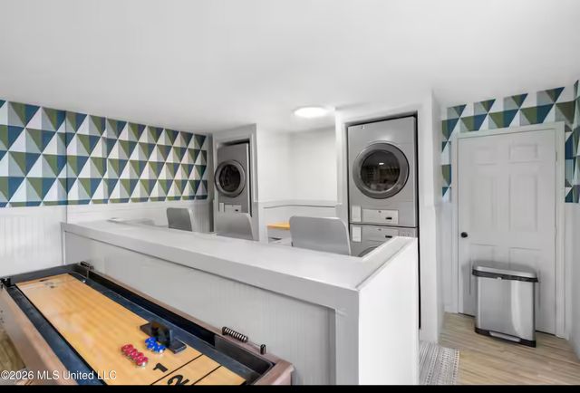 114 Ethel Circle, 11, Ocean Springs, MS 39564