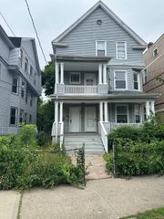 429 Dixwell Avenue, New Haven, CT 06511