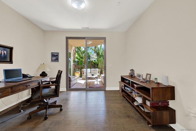 4390 Yuki Ln, Carlsbad, CA 92008