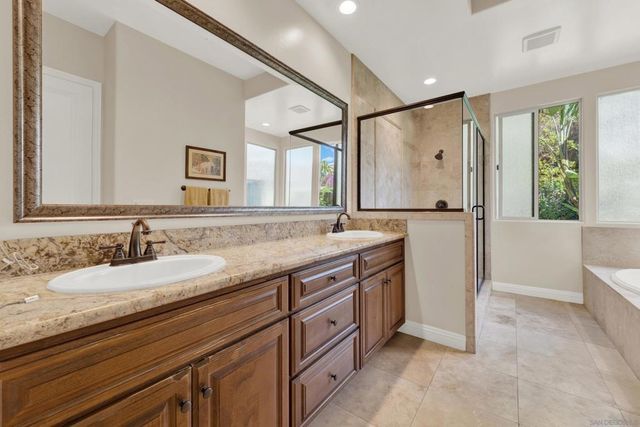 4390 Yuki Ln, Carlsbad, CA 92008