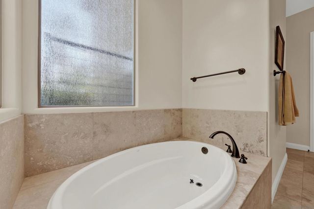 4390 Yuki Ln, Carlsbad, CA 92008