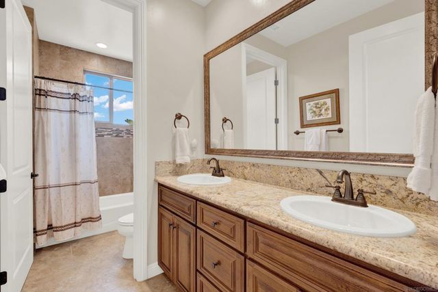 4390 Yuki Ln, Carlsbad, CA 92008