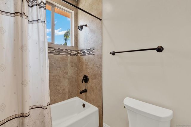 4390 Yuki Ln, Carlsbad, CA 92008