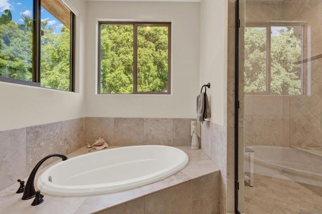 4390 Yuki Ln, Carlsbad, CA 92008