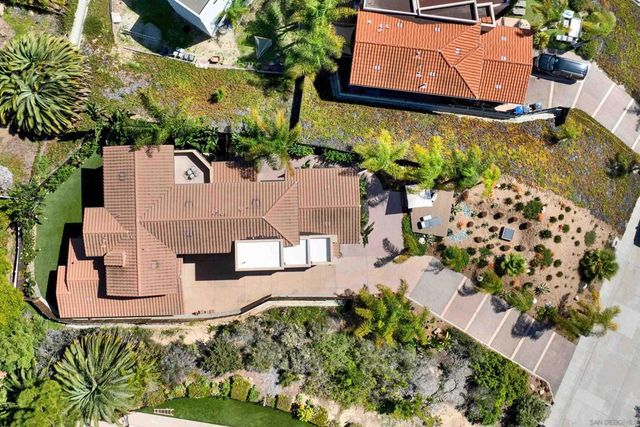 4390 Yuki Ln, Carlsbad, CA 92008