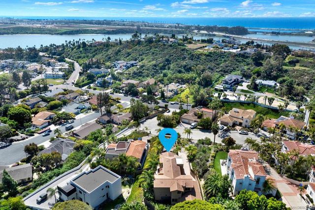 4390 Yuki Ln, Carlsbad, CA 92008