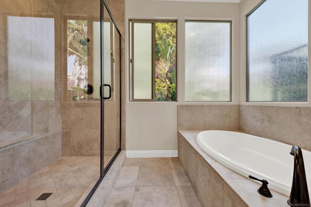 Image 25 of property listing at 4390 Yuki Ln, Carlsbad, CA 92008