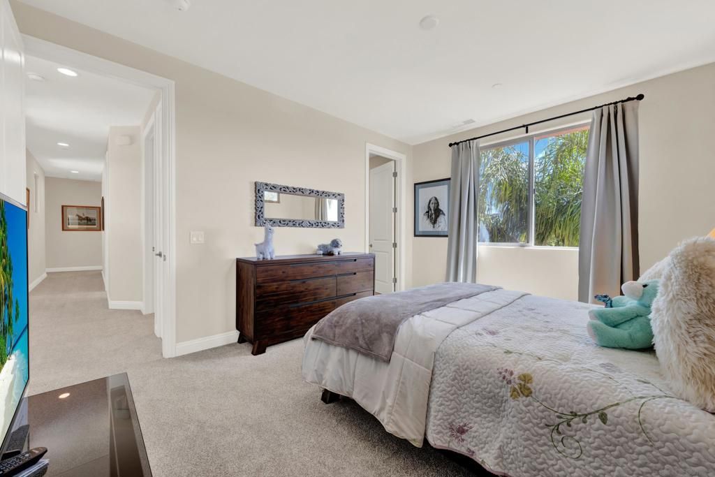 Image 30 of property listing at 4390 Yuki Ln, Carlsbad, CA 92008