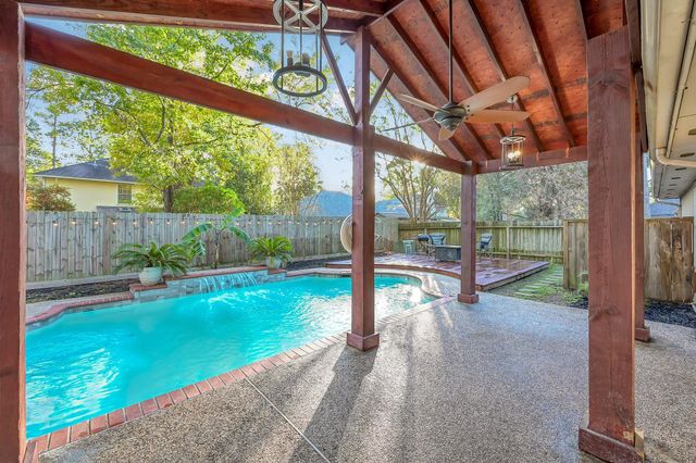 2010 Wickburn Drive, Spring, TX 77386