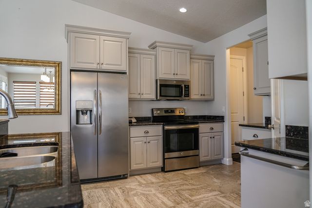 2683 E CLEAR DR, Washington, UT 84780