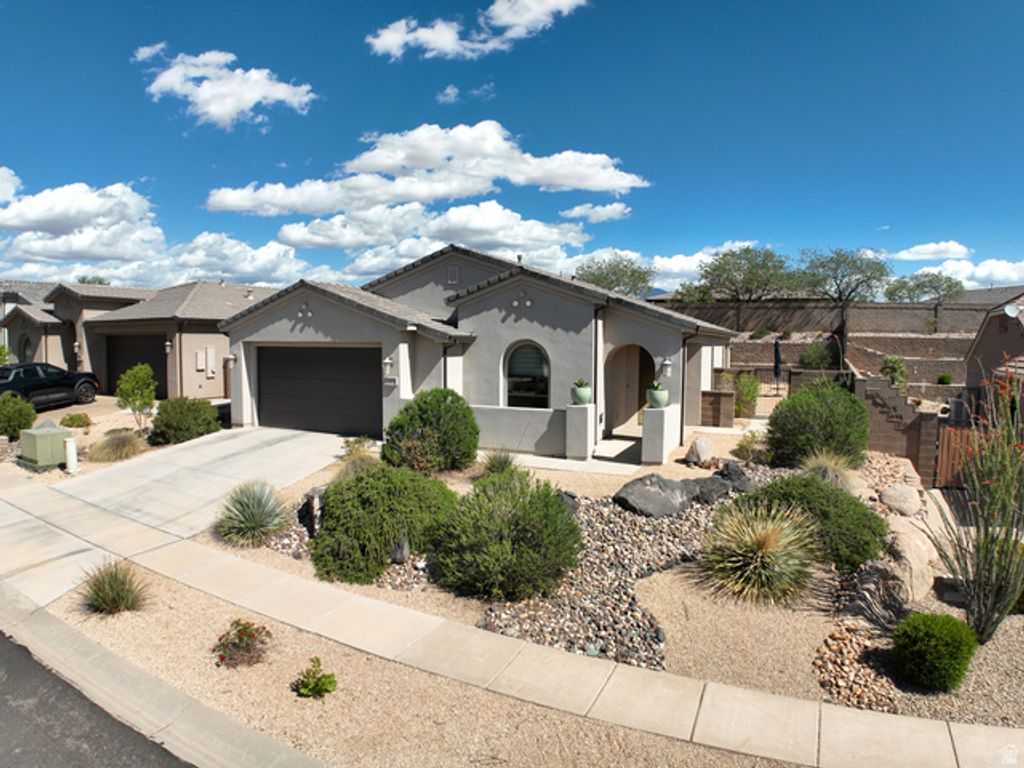 2683 E CLEAR DR, Washington, UT 84780