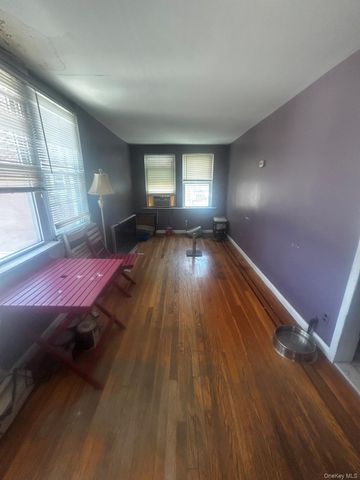 3280 radio Drive, Bronx, NY 10465