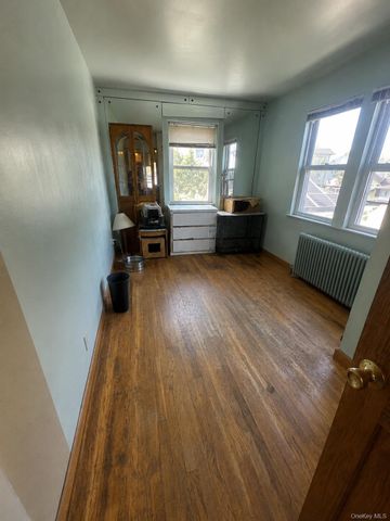 3280 radio Drive, Bronx, NY 10465