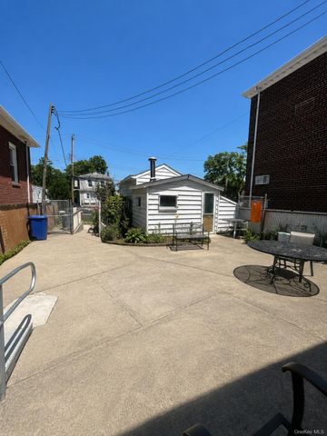 3280 radio Drive, Bronx, NY 10465