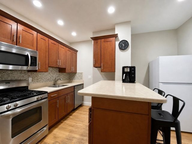 512 East 3rd Street, Boston, MA 02127