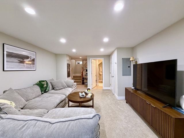 512 East 3rd Street, Boston, MA 02127