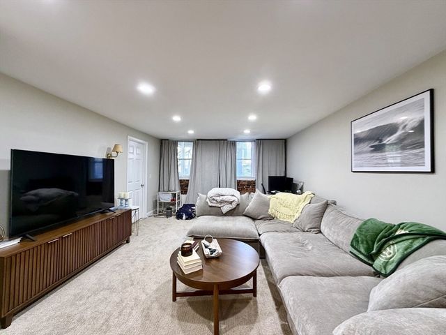 512 East 3rd Street, Boston, MA 02127