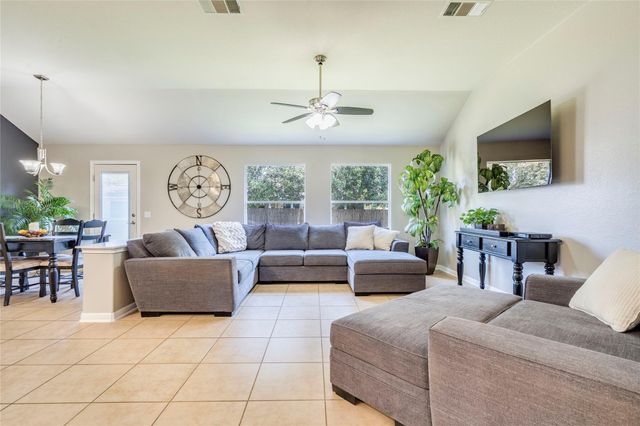 812 Dover Castle LN, Pflugerville, TX 78660