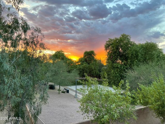 20660 N 40TH Street 2082, Phoenix, AZ 85050