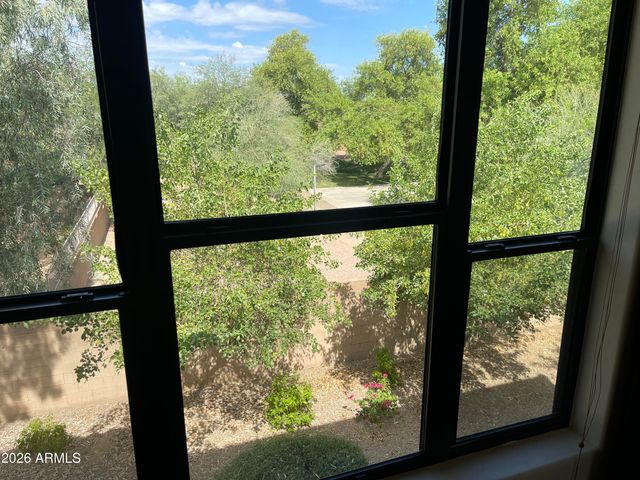 20660 N 40TH Street 2082, Phoenix, AZ 85050