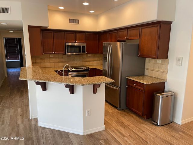 20660 N 40TH Street 2082, Phoenix, AZ 85050