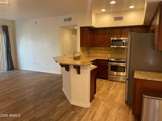 20660 N 40TH Street 2082, Phoenix, AZ 85050