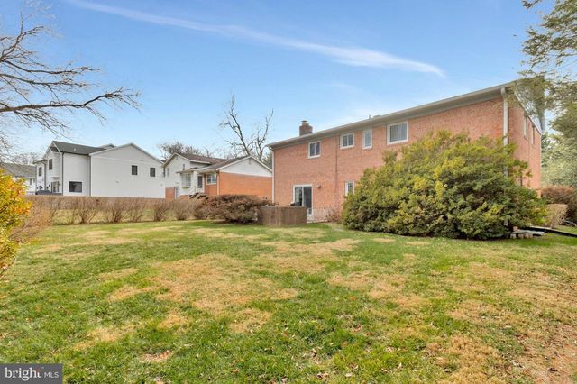 6011 BRADLEY BLVD, Bethesda, MD 20817