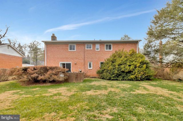 6011 BRADLEY BLVD, Bethesda, MD 20817