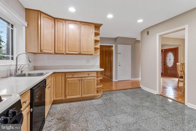 6011 BRADLEY BLVD, Bethesda, MD 20817